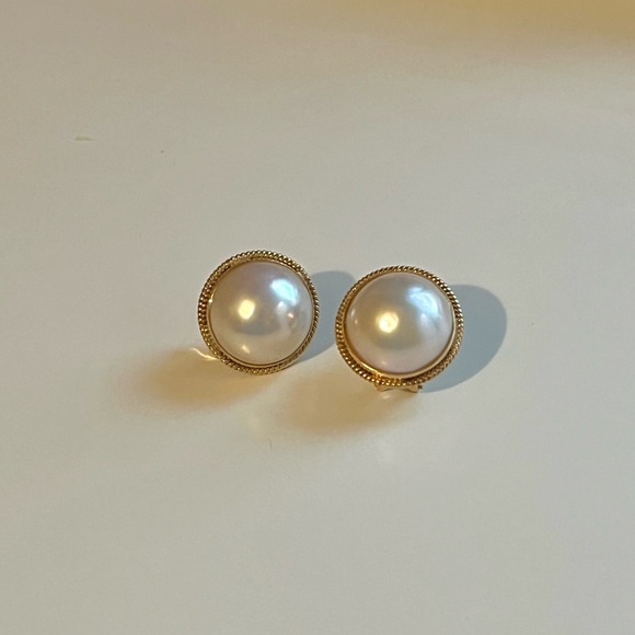 AUTHENTIC PEARL EARRINGS - Picture 2 of 5